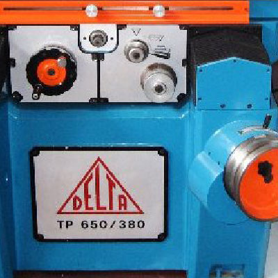 Plates for serviced machines